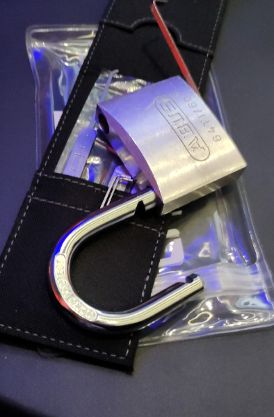 Picture of a picked lock